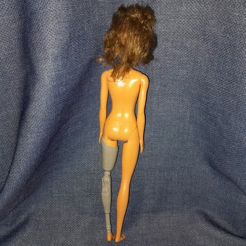 Barbie Mattel Doll 2015 Fashionista Brunette Prosthetic Leg Amputee - Thumbnail 6