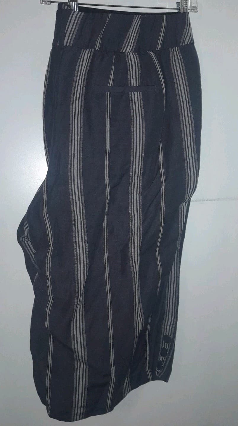 Lane Bryant 26 The Laney Black Striped Cropped Pant Casual Comfort 50"x20.5" - Thumbnail 3