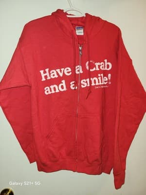 Joe's Crab Shack Red Hoodie Have A Crab And A Smile! Joes Stuff M $35.99 NWT - Thumbnail 2