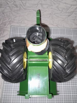 John Deere TOMY Monster Tread Plastic Tractor w/ Wagon & Mega Bloks Buddies Fig. - Thumbnail 8