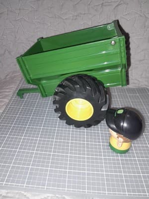 John Deere TOMY Monster Tread Plastic Tractor w/ Wagon & Mega Bloks Buddies Fig. - Thumbnail 6