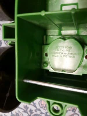 John Deere TOMY Monster Tread Plastic Tractor w/ Wagon & Mega Bloks Buddies Fig. - Thumbnail 15