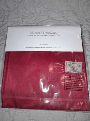 MERCHANT 41" Pillow Cover Fits 18"x18" Red / Burgundy 100% Polyester 435834 - Thumbnail 3