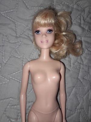 Disney Princess Doll Cinderella 2005 Blonde Hair Blue Eyes - Thumbnail 16