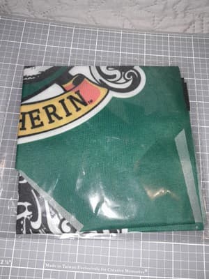 Harry Potter Slytherin Crest Logo Knit Cuff Pom Beanie Hat Cap L/XL Bonus Flag - Thumbnail 10