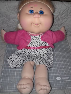 Classic Cabbage Patch Kids OAA Inc Raquel Jules Doll Fashions WCT 07K 2015 - Image 1
