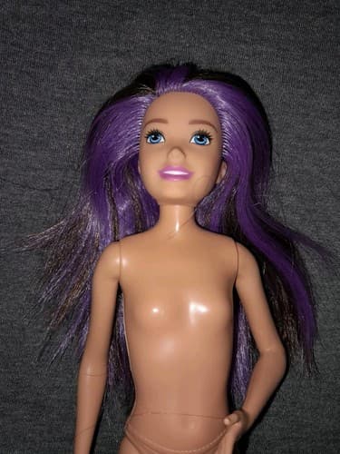Barbie Skipper Babysitters Doll 2010 Brown Hair Purple Streaks Blue Eyes 10.5" - Thumbnail 3