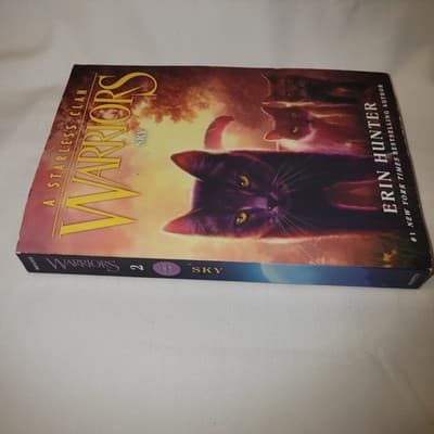Warriors: A Starless Clan #2 Sky Paperback 2023 by Erin Hunter - Thumbnail 5
