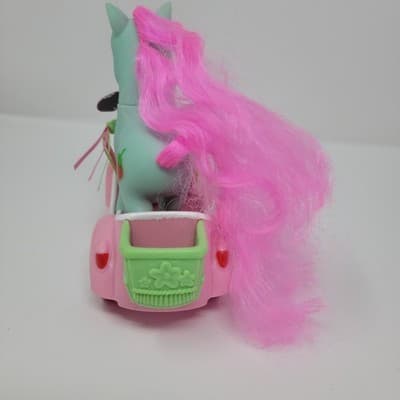 My Little Pony G3 Strawberry Swirl & Scootin Along Pink Vespa Scooter '04 Hasbro - Thumbnail 9