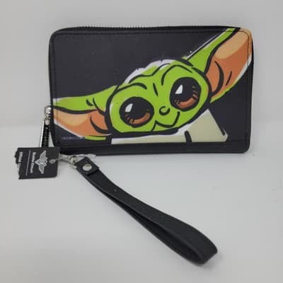 Buckle Down Mandalorian Grogu Baby Yoda Wristlet Wallet Zip Around NWT - Image 1