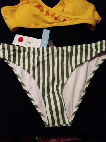 Bikini Swimsuit Size M Medium Stripped Bottom With Yellow Ruffled Top New Cupshe - Thumbnail 3
