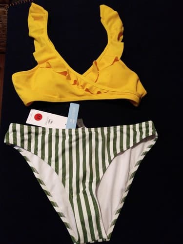 Bikini Swimsuit Size M Medium Stripped Bottom With Yellow Ruffled Top New Cupshe - Thumbnail 2