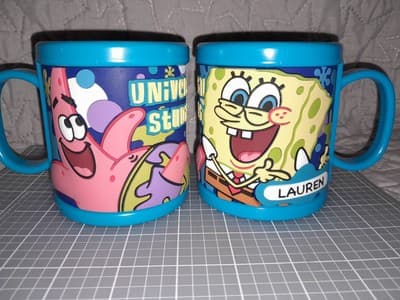 2x UNIVERSAL STUDIOS Embossed Cups Name Of LAUREN & Sponge Bob Child Cup Mug SET - Image 1