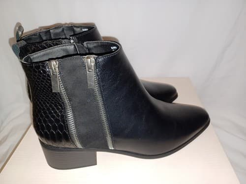 Justfab Booties Bianka Size 9 Black Zipper Ankle Boots Beautiful - Thumbnail 4