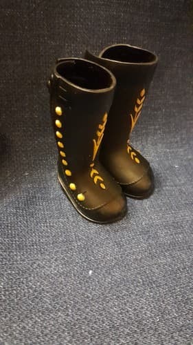 Disney's Frozen 2 Queen Anna 14 inch toddler Doll Replacement boots only - Thumbnail 2
