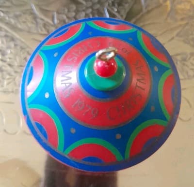 Vintage 1979 Hallmark Christmas Carousel Ornament Twirl-About Motion Angels - Thumbnail 5