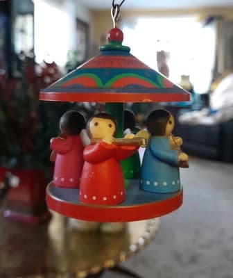 Vintage 1979 Hallmark Christmas Carousel Ornament Twirl-About Motion Angels - Thumbnail 2