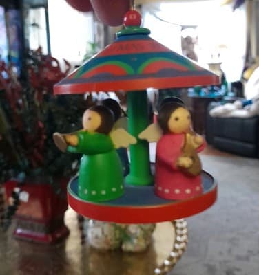 Vintage 1979 Hallmark Christmas Carousel Ornament Twirl-About Motion Angels - Thumbnail 3