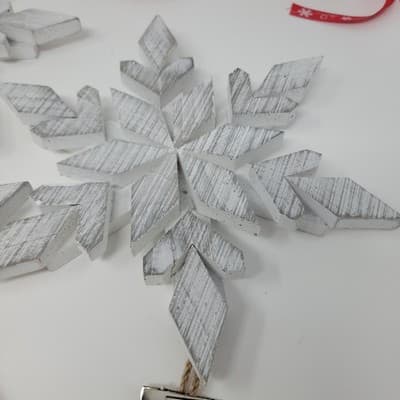 WOODEN SNOWFLAKE CHRISTMAS ORNAMENT White Rustic Farmhouse Holiday Decor 10x10x1 - Thumbnail 8