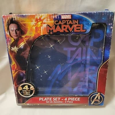 Marvel’s Captain Marvel Celestial Goose 4-Piece Melamine Plate Set - Image 1