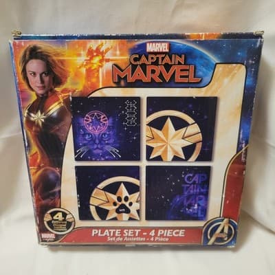 Marvel’s Captain Marvel Celestial Goose 4-Piece Melamine Plate Set - Thumbnail 3