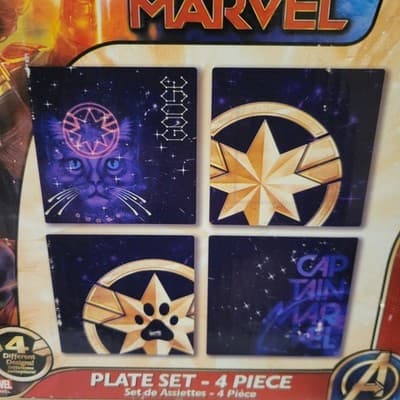 Marvel’s Captain Marvel Celestial Goose 4-Piece Melamine Plate Set - Thumbnail 4