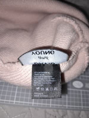 David & Young D&Y BLUSH Beanie with "Meow" Embroidery Perfect for Cat Lovers! - Thumbnail 4