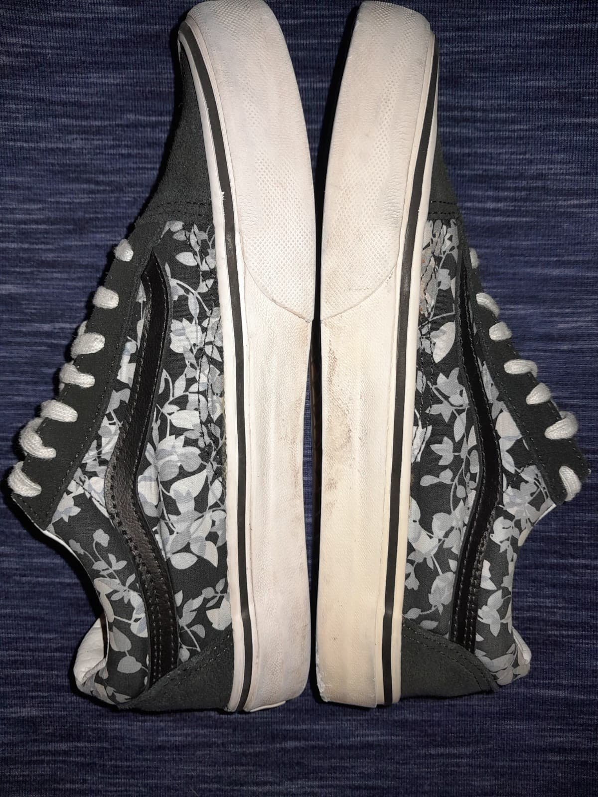 Vans Old Skool Reverse Floral Black & White Women's Size 7 M5.5 614992 - Thumbnail 4