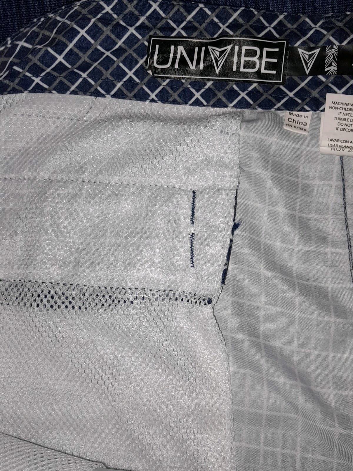 Univibe 38.5" x 12" Blue & White Plaid Tie Front Pocket Boardshorts Size 36 EUC - Thumbnail 8