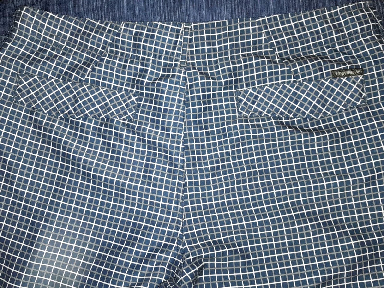 Univibe 38.5" x 12" Blue & White Plaid Tie Front Pocket Boardshorts Size 36 EUC - Thumbnail 11