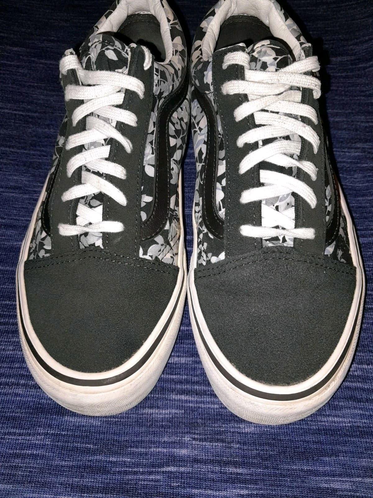 Vans Old Skool Reverse Floral Black & White Women's Size 7 M5.5 614992 - Thumbnail 3