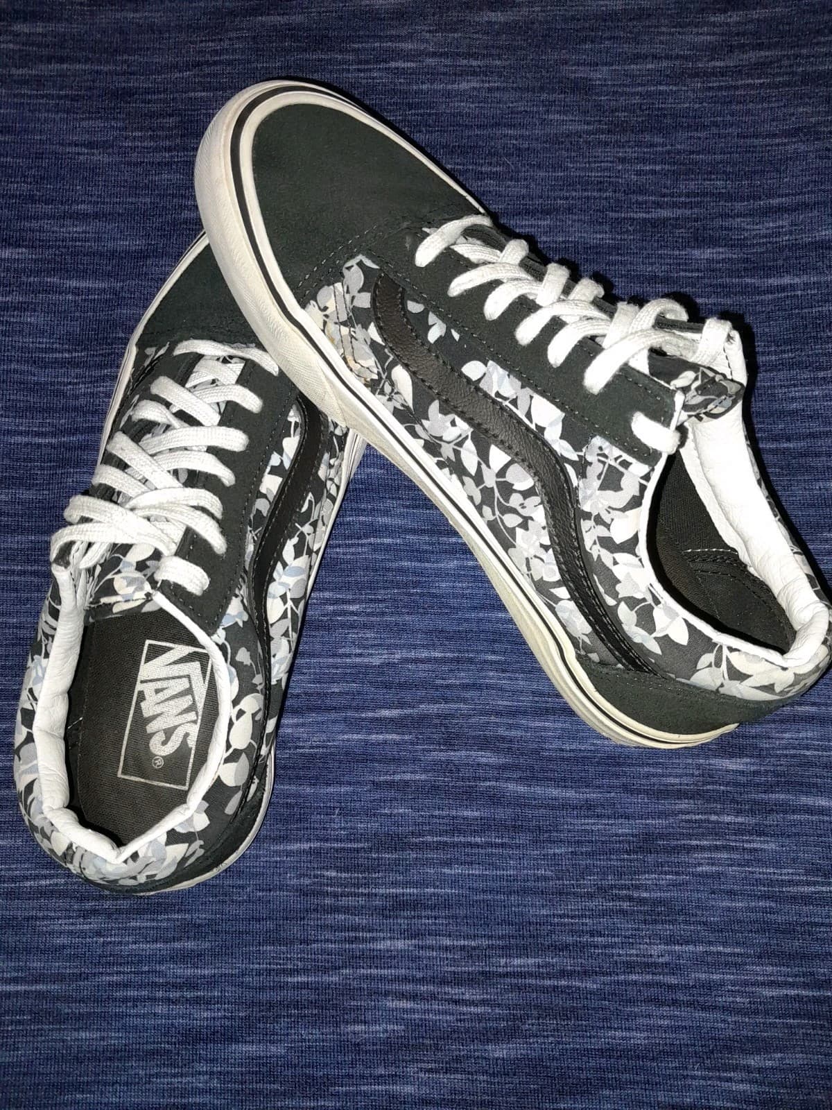 Vans Old Skool Reverse Floral Black & White Women's Size 7 M5.5 614992 - Thumbnail 6