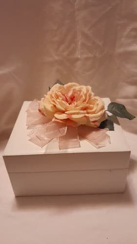 DIOR Gift Momento Box Padded Leather-like FLOWER ON Top Hinged Satin-lined - Thumbnail 3