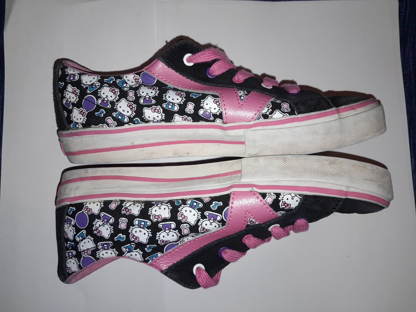 Hello Kitty Shoes Sz 3.5 HTF Vans Kids Tory Kitty Girls Lace Up Canvas Sneakers - Thumbnail 4