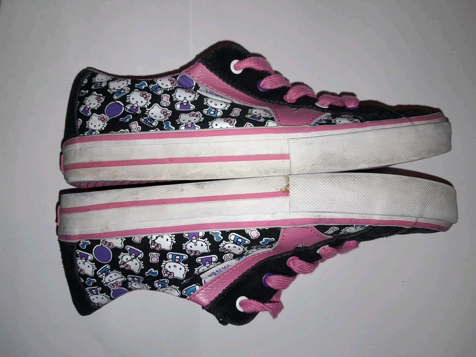 Hello Kitty Shoes Sz 3.5 HTF Vans Kids Tory Kitty Girls Lace Up Canvas Sneakers - Thumbnail 3