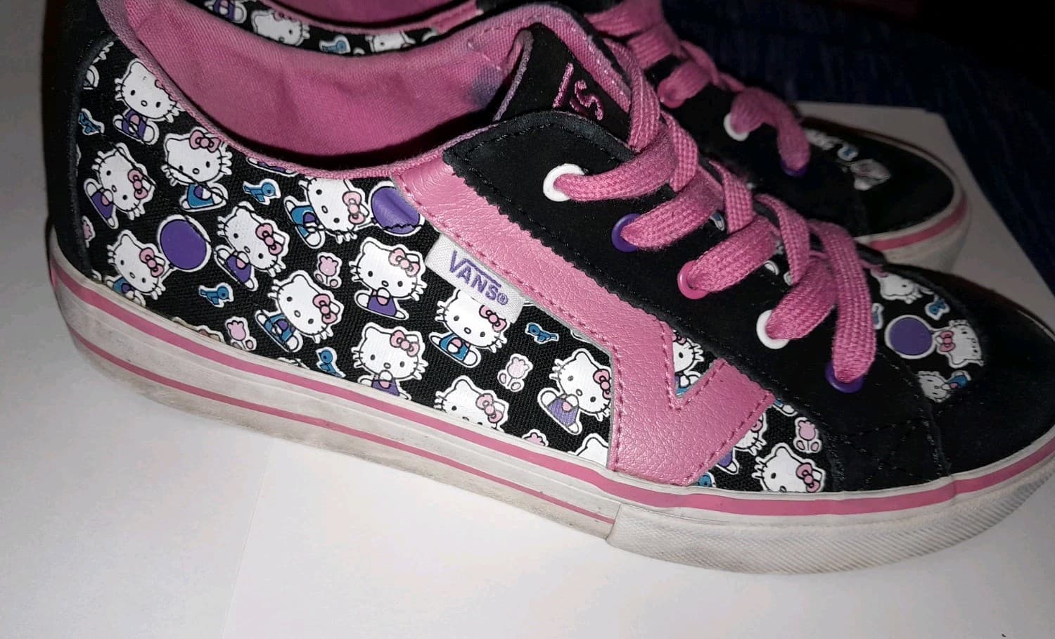 Hello Kitty Shoes Sz 3.5 HTF Vans Kids Tory Kitty Girls Lace Up Canvas Sneakers - Thumbnail 5