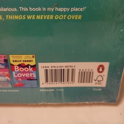 Happy Place by Emily Henry (Paperback, 2023, Penguin Fiction) - Thumbnail 4