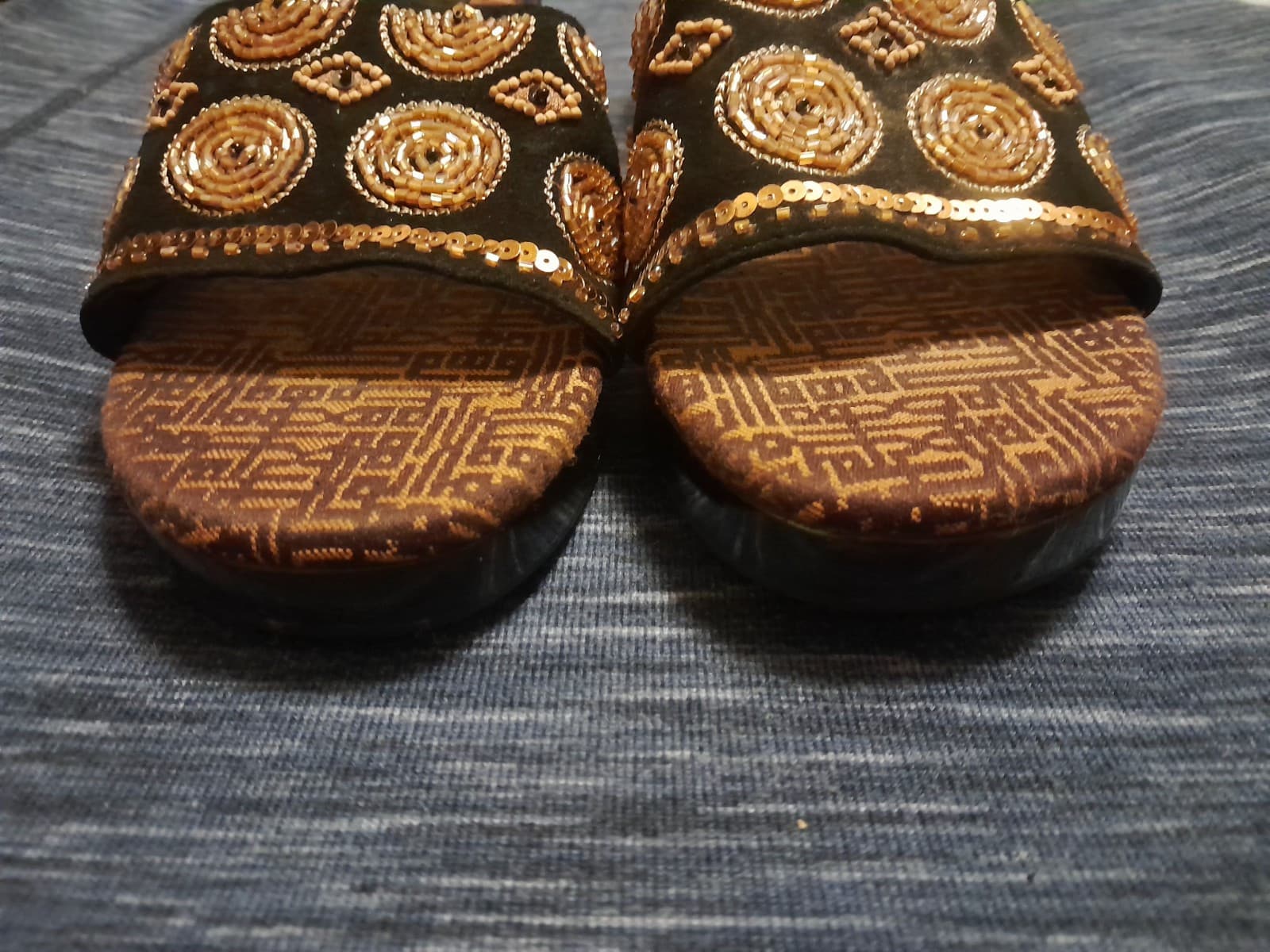 Beaded Design Sequence Trim Sandals Mules Size 10 Carlos By Carlos Santana - Thumbnail 5