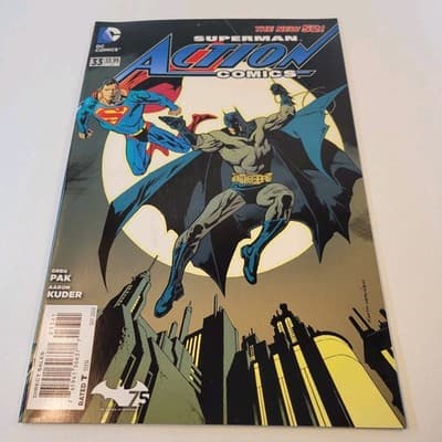 Superman Action Comics #33 2014 The New 52 Batman Superman Variant Pak Kuder 7.0 - Image 1