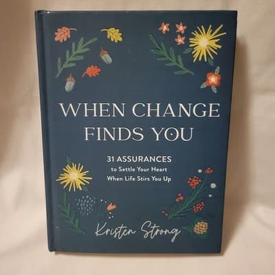 When Change Finds You – Kristen Strong • 31 Assurances Devotional HC 2021 - Thumbnail 2