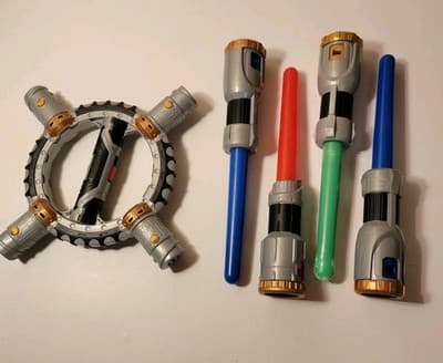 HASBRO Star Wars Galaxys Edge Lightsaber Workshop Training Ring Set E9945 Int. - Image 1