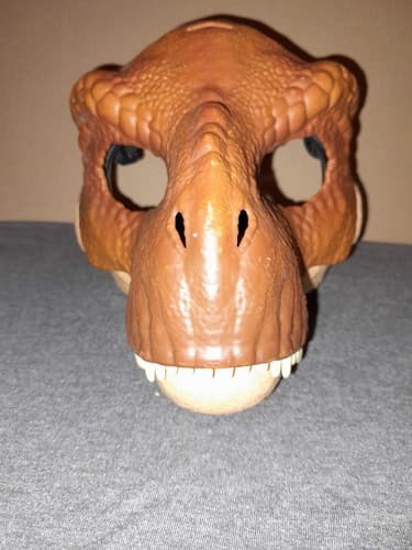 Jurassic Park World 2017 Tyrannosaurus Rex Mattel Dinosaur Mask T-Rex Mask Toy - Thumbnail 3
