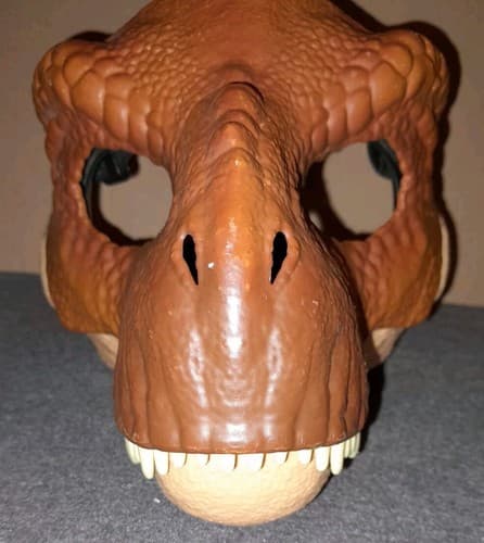 Jurassic Park World 2017 Tyrannosaurus Rex Mattel Dinosaur Mask T-Rex Mask Toy - Thumbnail 2