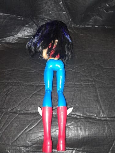 DC Super Hero Girls Wonder Woman Figure And Metropolis High Book Bundle Lot Of 2 - Thumbnail 6