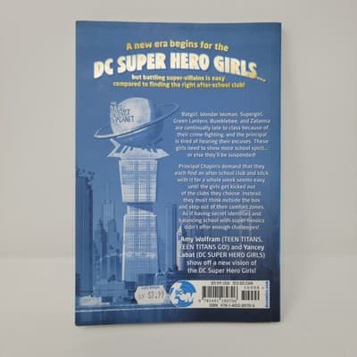 DC Super Hero Girls Wonder Woman Figure And Metropolis High Book Bundle Lot Of 2 - Thumbnail 9