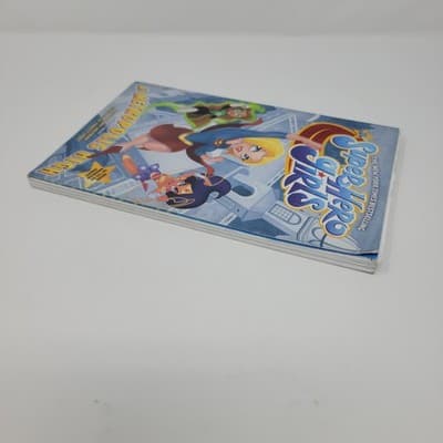 DC Super Hero Girls Wonder Woman Figure And Metropolis High Book Bundle Lot Of 2 - Thumbnail 12