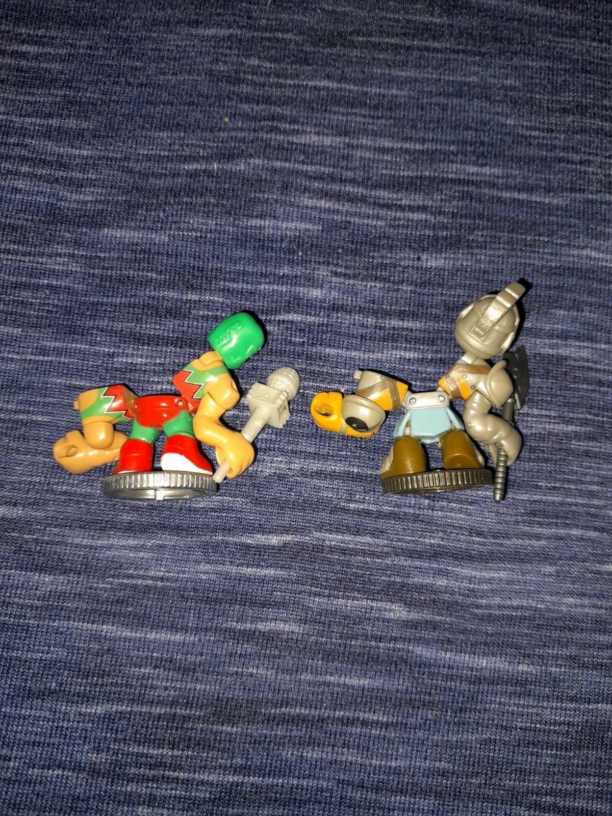Akedo Ultimate Arcade Warriors Series 1 Loco Grande & Aximus Classic Minifigures - Thumbnail 5