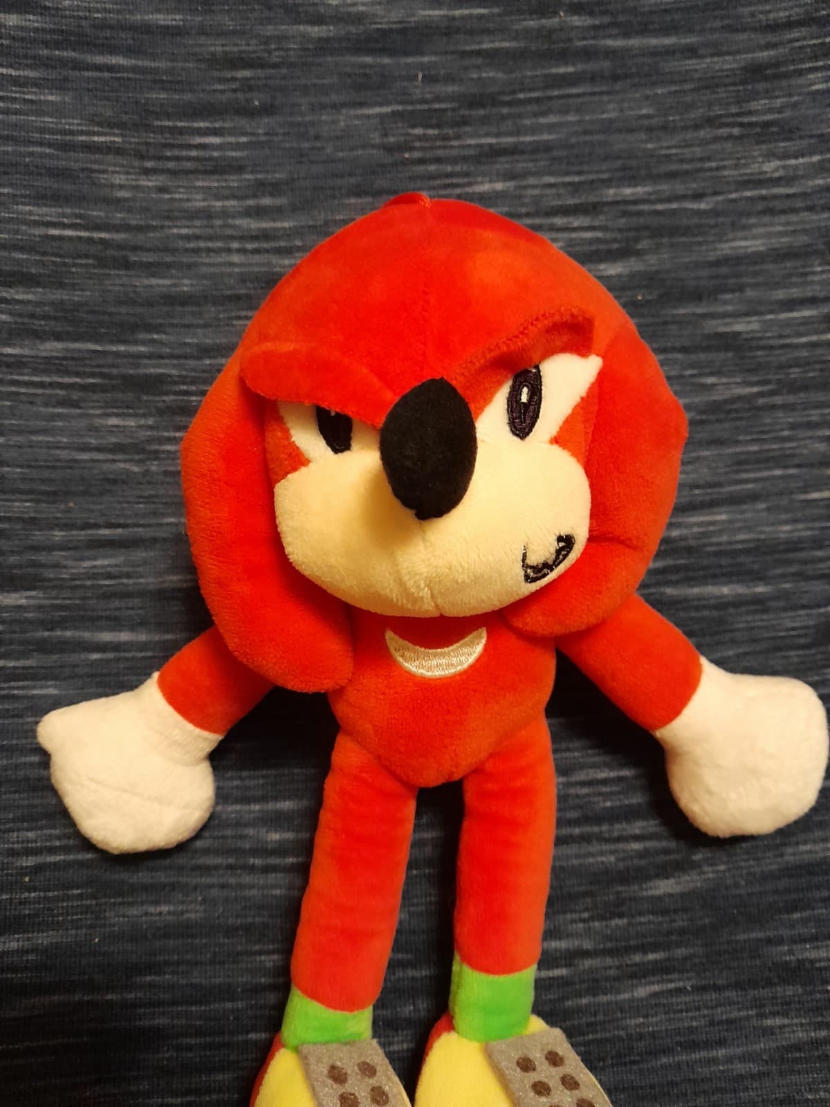 Sonic The Hedgehog Knuckles Plush Window Hanger With Suction Cup 10" EUC - Thumbnail 2