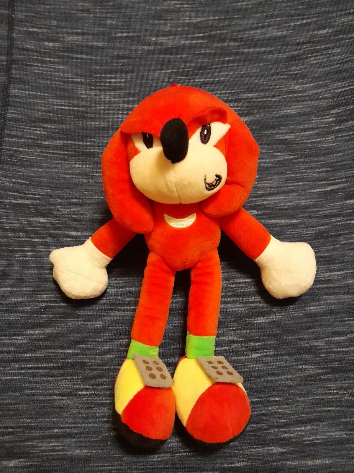 Sonic The Hedgehog Knuckles Plush Window Hanger With Suction Cup 10" EUC - Image 1