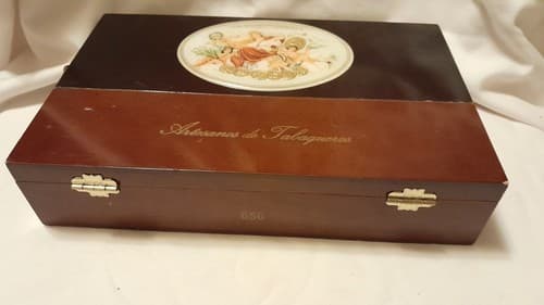 La Gloria Cubana Artesanos de Tabaqueros Wood Cigar Hinged Box Fits 25 Cigars - Thumbnail 4